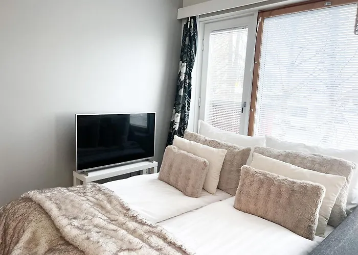 Cozy City Suites